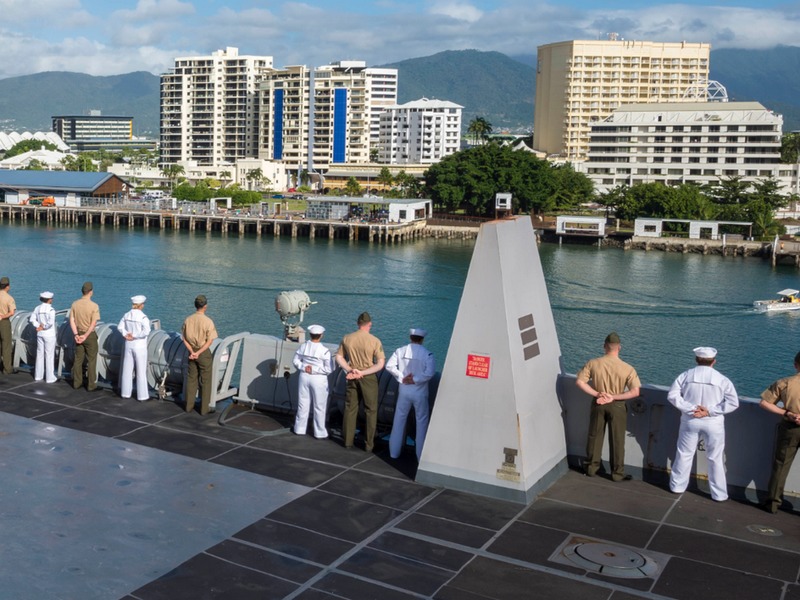 Cashed-up US sailors steam into Cairns for rest and relaxation